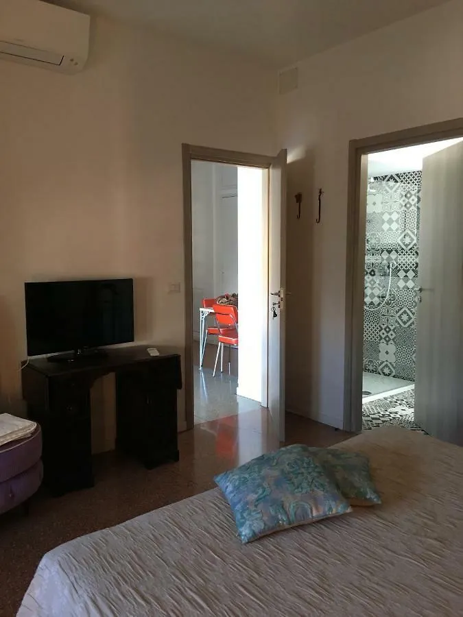Zonatortona B&B Milano 0*,  Italien